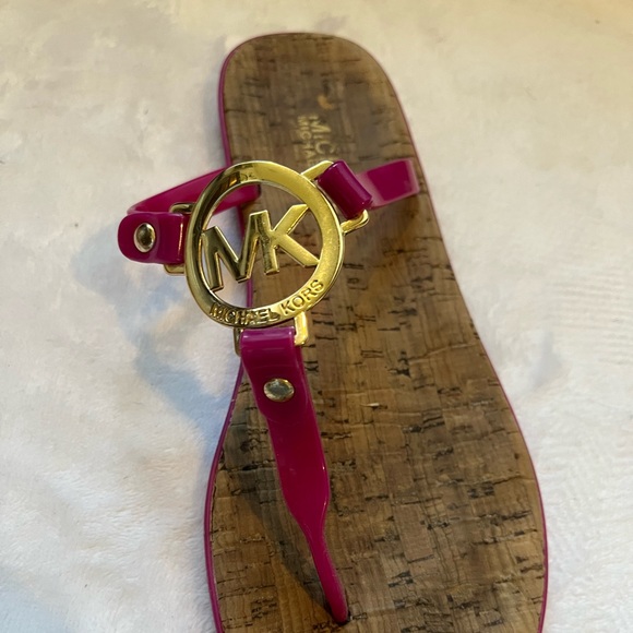 Michael Kors Fuchsia Cork Flip Flops, size 6.5 - Picture 2 of 3
